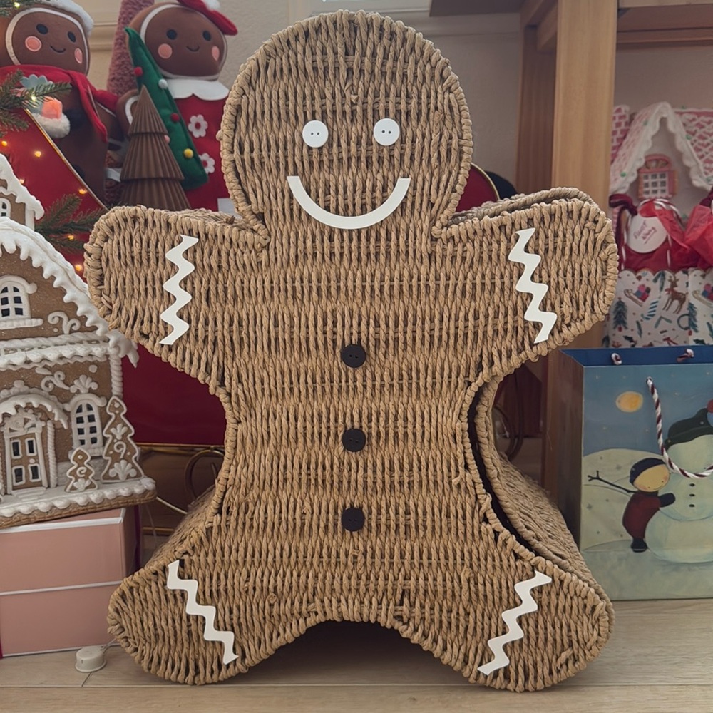 Rattan gingerbread man basket Christmas decoration